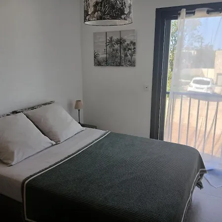 Charmante Maison Neuve Proche Et Commerces בית נופש *